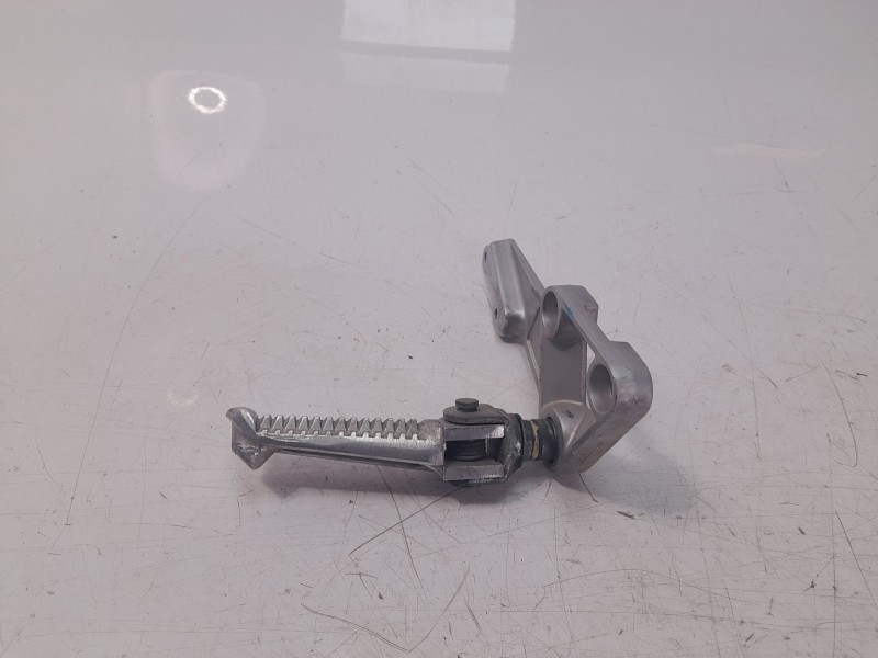 Recambio de estribo lateral para suzuki gsx-r 600/750/1100 (1989-2000) referencia OEM IAM 4352133E0000  