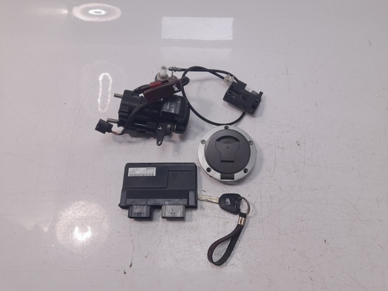 Recambio de conmutador de arranque para honda cbr 650r cbr 650r referencia OEM IAM 35010MKND50  