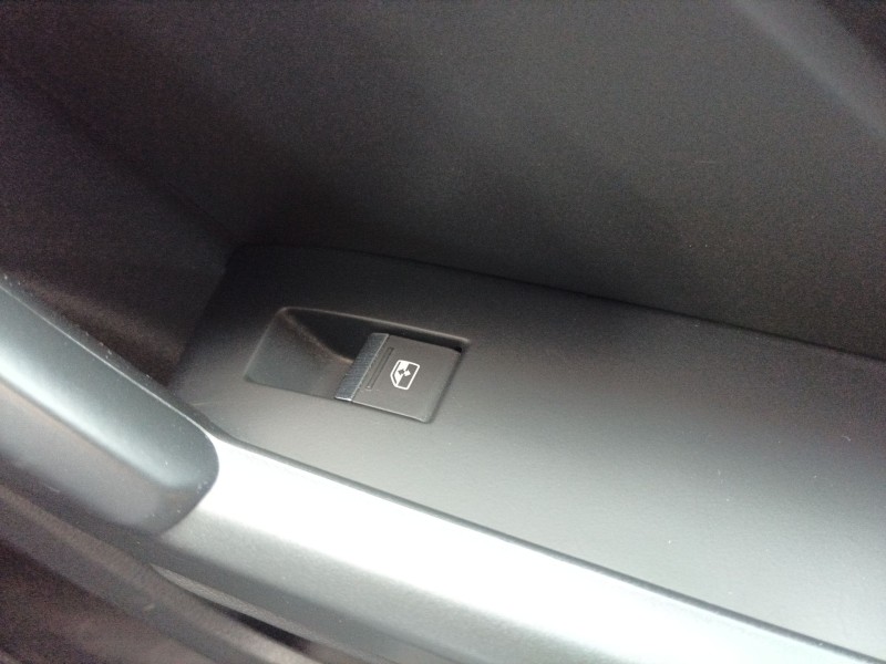 Recambio de mando elevalunas delantero derecho para audi q3 sportback (f3n) 35 tdi referencia OEM IAM   