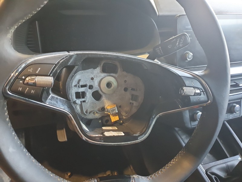 Recambio de volante para skoda kamiq (nw4) 1.0 tsi referencia OEM IAM 5E0419091BQCWE  