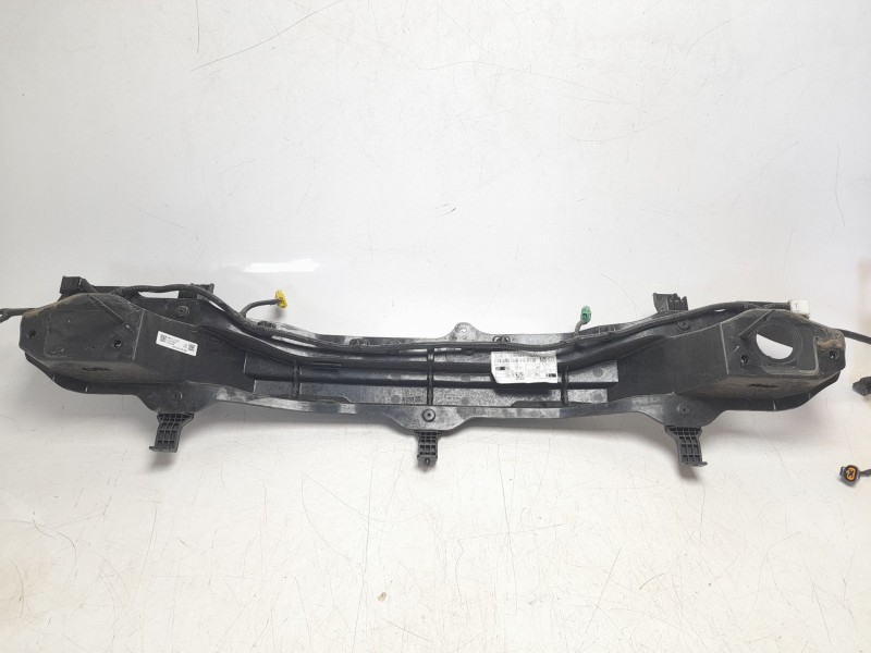 Recambio de refuerzo paragolpes trasero para kia xceed drive referencia OEM IAM 86631J7CA0  