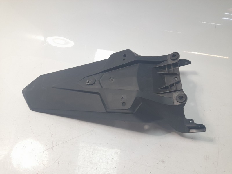 Recambio de portamatriculas para honda pcx 125 referencia OEM IAM 80101K1YD10  