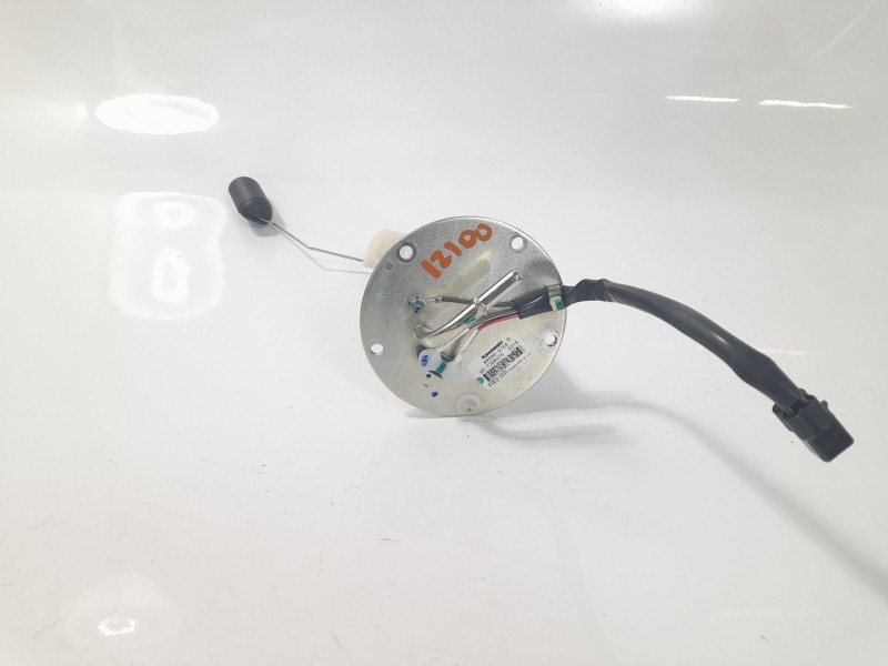 Recambio de bomba combustible para kawasaki z ( - 899cc) z 650 referencia OEM IAM 490400754  