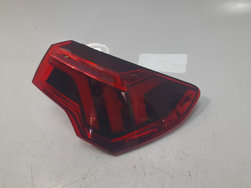 Recambio de piloto trasero derecho para audi q3 sportback (f3n) 35 tdi referencia OEM IAM 83A945092B  