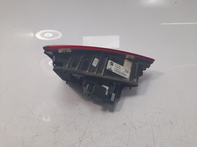 Recambio de piloto trasero derecho interior para seat arona (kj7, kjp) 1.6 tdi referencia OEM IAM 6F9945308D  