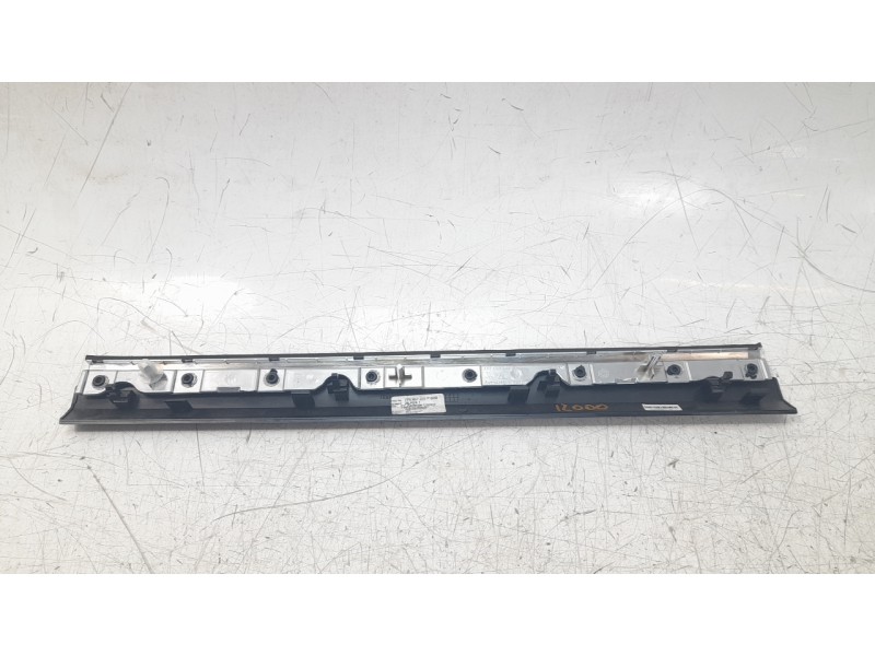 Recambio de moldura para porsche cayenne (typ 92aa) s diesel referencia OEM IAM 7P5857222  