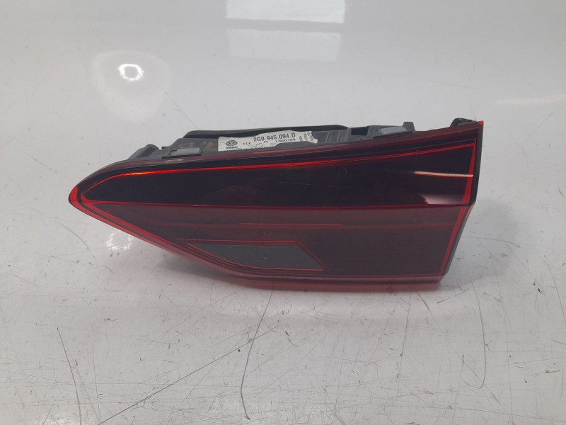 Recambio de piloto trasero derecho interior para volkswagen polo vi (aw1, bz1, ae1) 1.0 tsi referencia OEM IAM 2G0945094D  