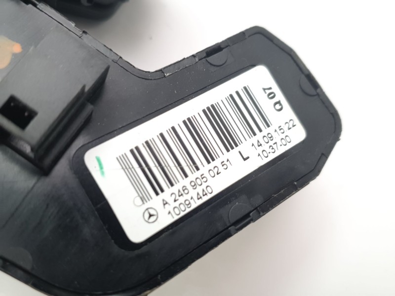 Recambio de mando asiento delantero izquierdo para mercedes-benz clase gla (w156) gla 200 cdi (156.908) referencia OEM IAM A2469