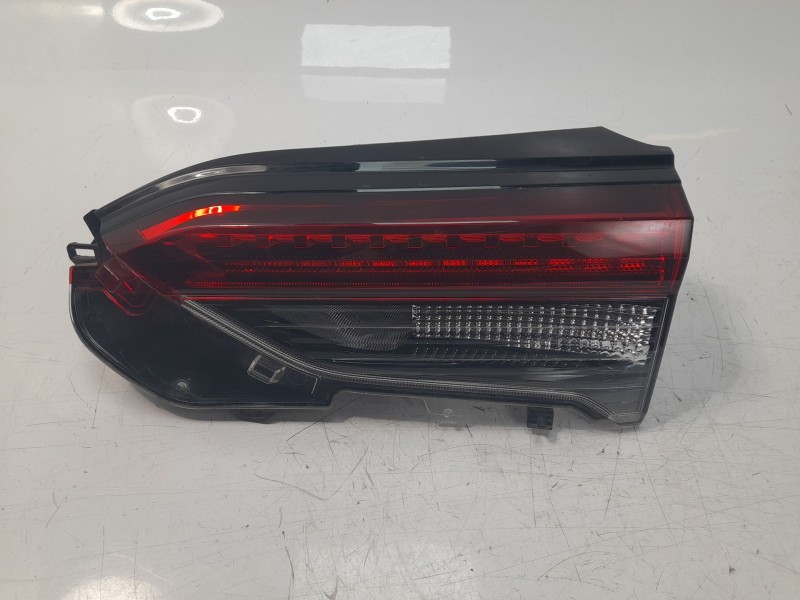 Recambio de piloto trasero derecho interior para toyota rav 4 v (_a5_, _h5_) 2.5 hybrid (axah52) referencia OEM IAM 8158042151  