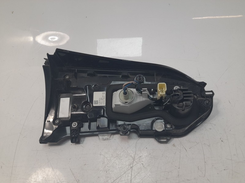 Recambio de piloto trasero derecho interior para toyota rav 4 v (_a5_, _h5_) 2.5 hybrid (axah52) referencia OEM IAM 8158042151  