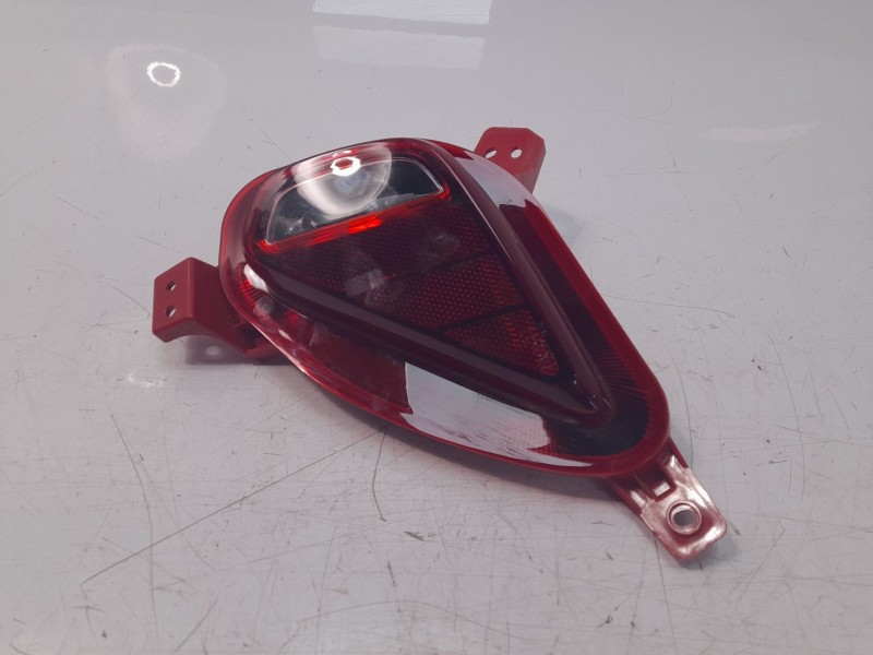 Recambio de piloto trasero derecho paragolpes para kia xceed drive referencia OEM IAM 92406J7300  