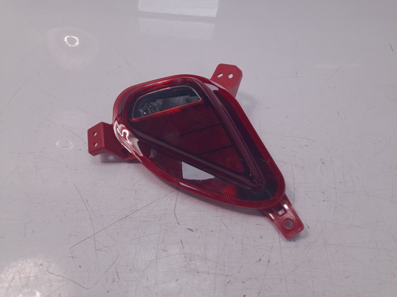 Recambio de piloto trasero derecho paragolpes para kia xceed drive referencia OEM IAM 92406J7300  
