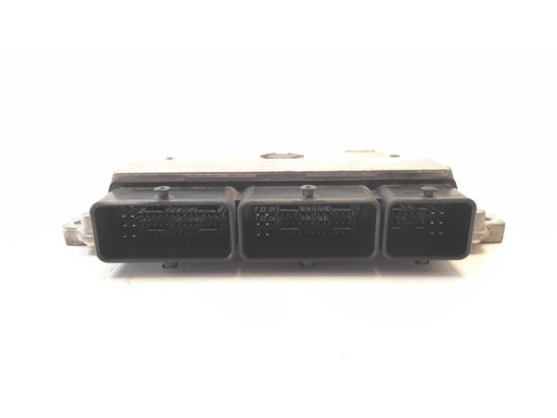 Recambio de centralita motor uce para dacia sandero 0.9 tce cat referencia OEM IAM 237105499R  