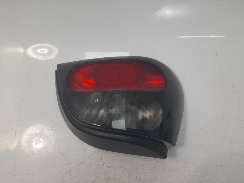 Recambio de piloto trasero izquierdo para renault megane i (ba0/1_) 1.9 dti (ba08, ba0n) referencia OEM IAM 7701040648 103F19151