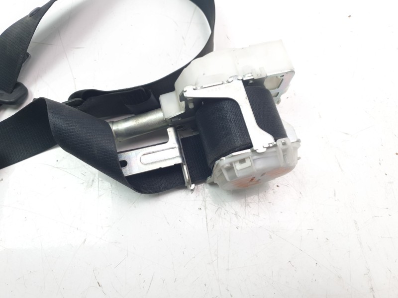 Recambio de cinturon seguridad delantero derecho para toyota rav4 referencia OEM IAM 678095PRE  
