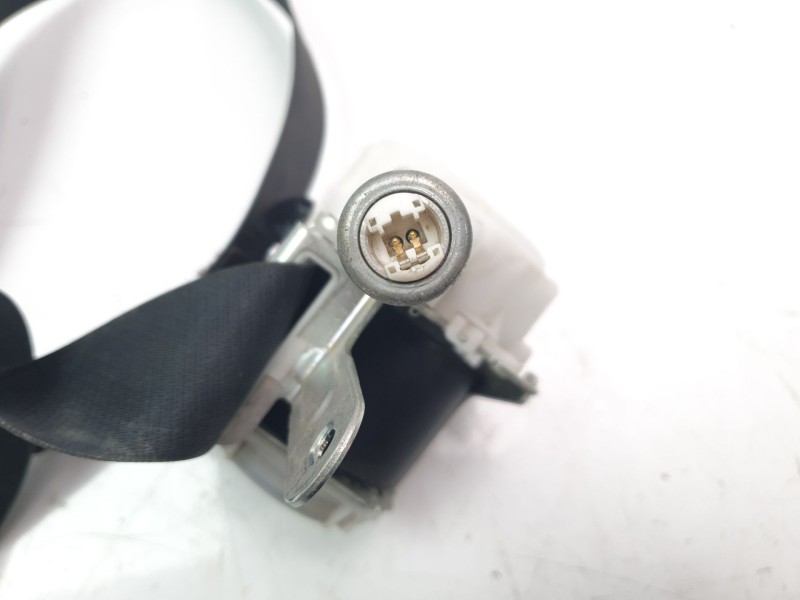 Recambio de cinturon seguridad delantero derecho para toyota rav4 referencia OEM IAM 678095PRE  