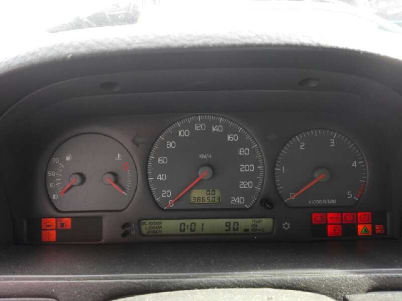 volvo s70 berlina del año 1996