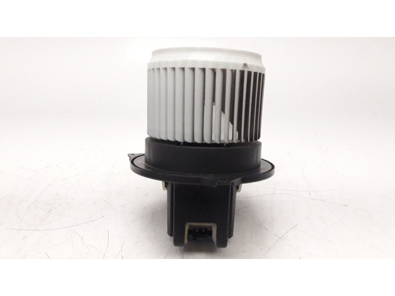 Recambio de ventilador calefaccion para fiat nuova 500 (150) 1.2 cat referencia OEM IAM 77368879  