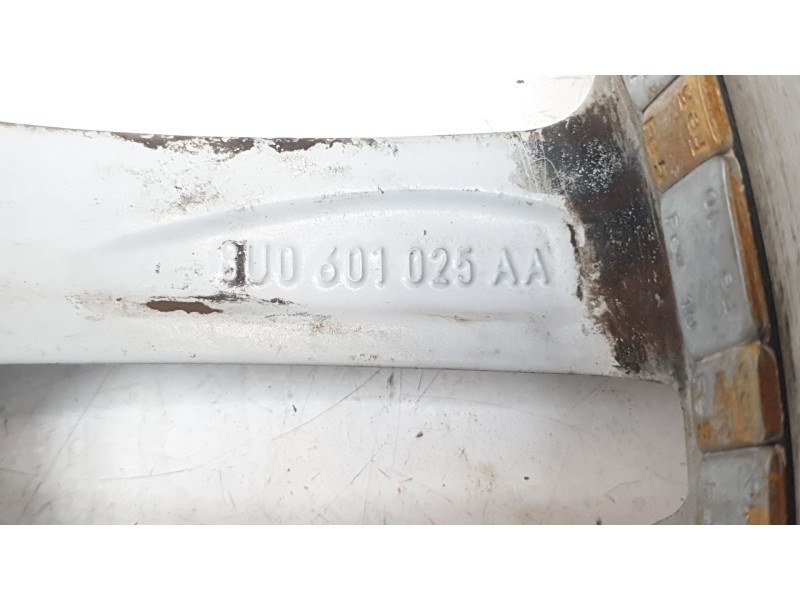 Recambio de llanta para audi q3 (8ug) base referencia OEM IAM 8U0601025AA  