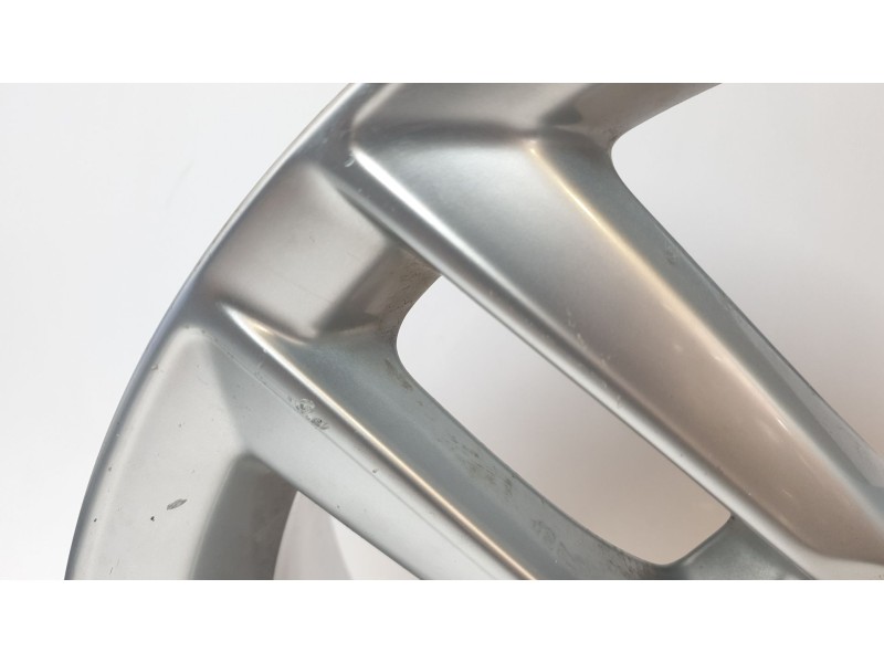 Recambio de llanta para audi q3 (8ug) base referencia OEM IAM 8U0601025AA  