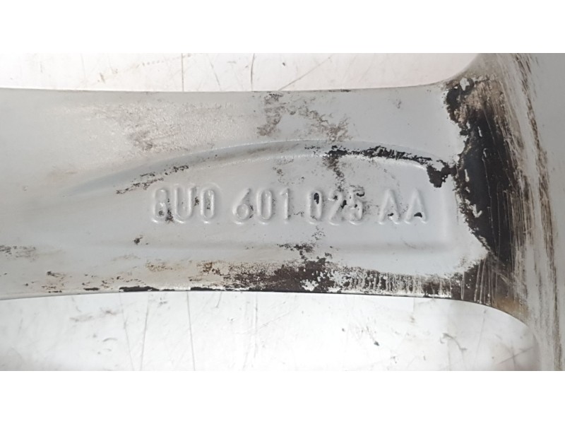 Recambio de llanta para audi q3 (8ug) base referencia OEM IAM 8U0601025AA  