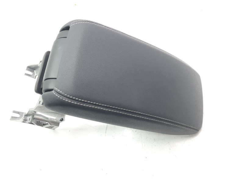 Recambio de apoyabrazos central para audi q3 sportback (f3n) 35 tdi referencia OEM IAM 83A864207A  