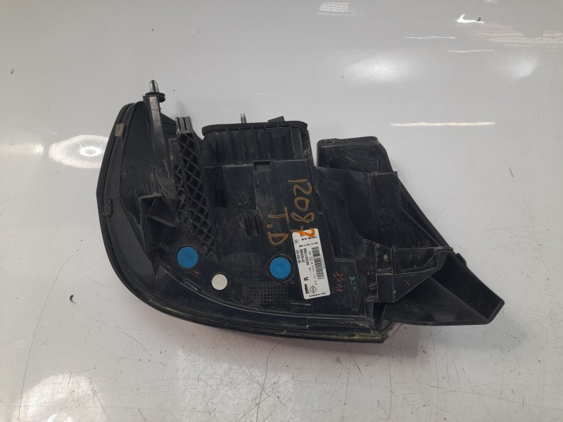 Recambio de piloto trasero derecho para opel corsa f (p2jo) corsa-e (68) referencia OEM IAM 9829317880  
