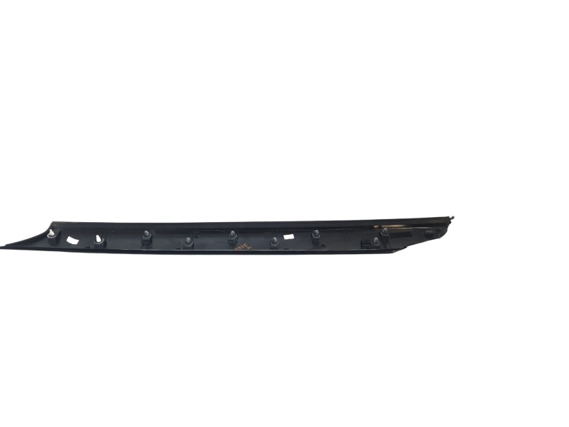 Recambio de moldura para ssangyong tivoli urban 4x2 referencia OEM IAM 7921035010  