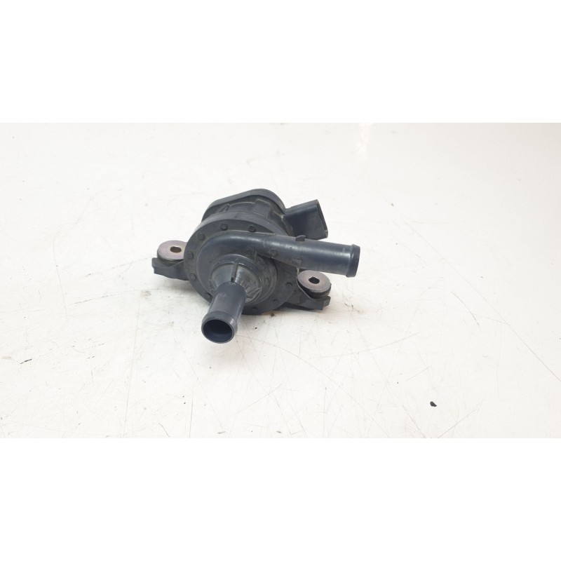 Recambio de bomba agua para toyota corolla station wagon (_e21_) 2.0 hybrid (mzeh12) referencia OEM IAM G904033050  