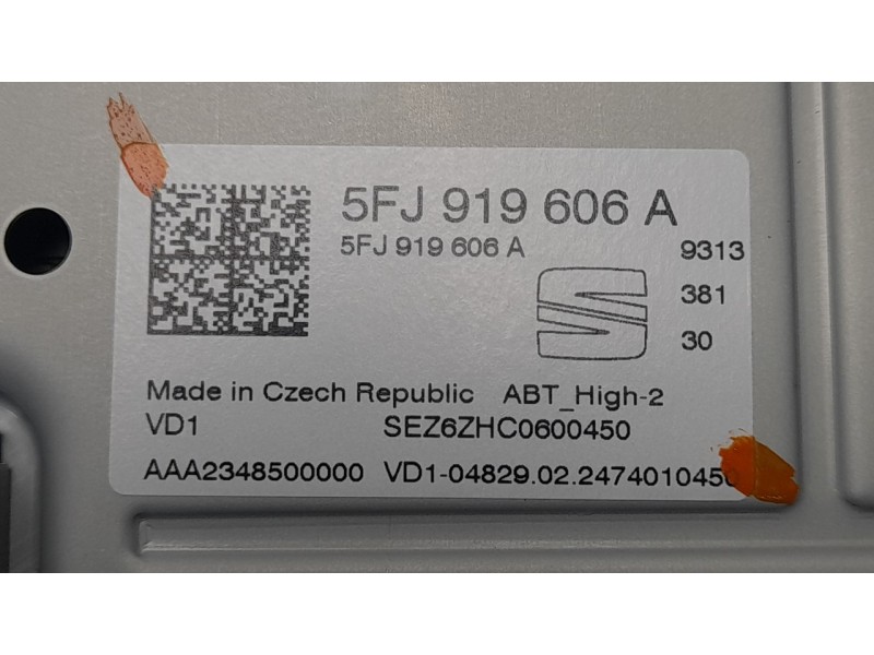 Recambio de pantalla multifuncion para seat arona fr referencia OEM IAM 5FJ919606A  