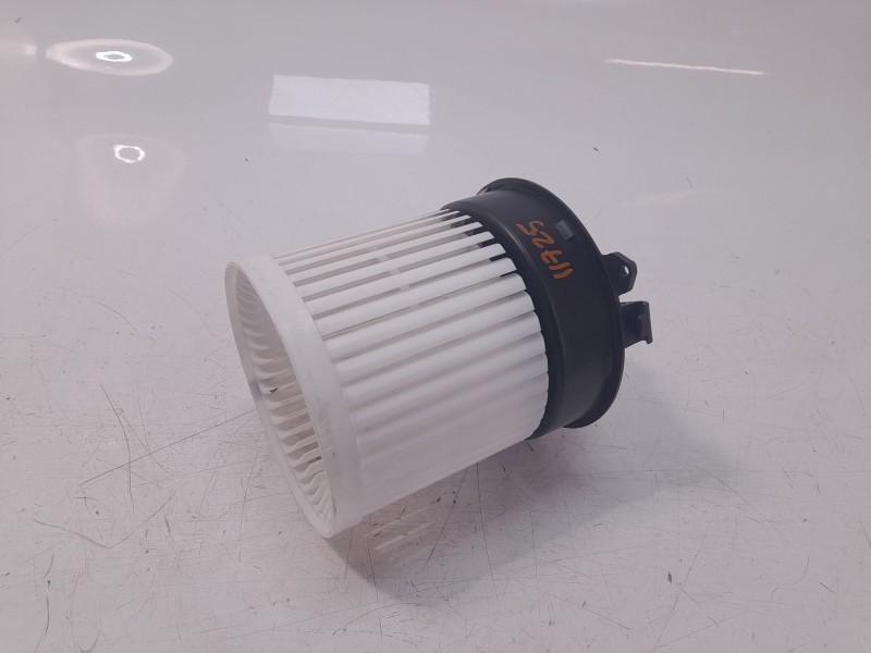 Recambio de ventilador calefaccion para ssangyong tivoli urban 4x2 referencia OEM IAM A144051085  