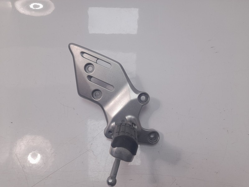 Recambio de estribo lateral para yamaha tracer 900 referencia OEM IAM B5U2746100 B7N2744300 