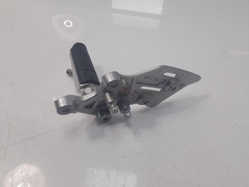 Recambio de estribo lateral para yamaha tracer 900 referencia OEM IAM B5U2746100 B7N2744300 