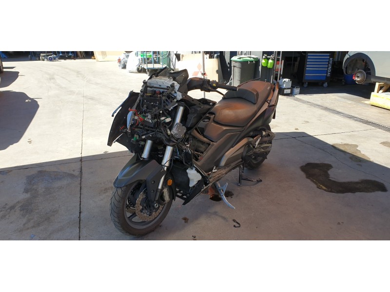 kymco ak550 del año 2017