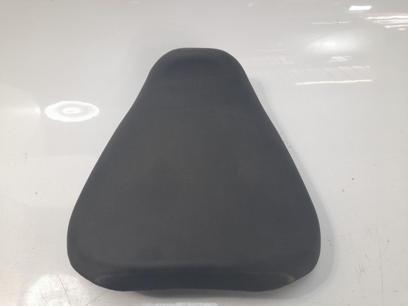 Recambio de asiento para yamaha tracer 900 referencia OEM IAM B5U2471000  