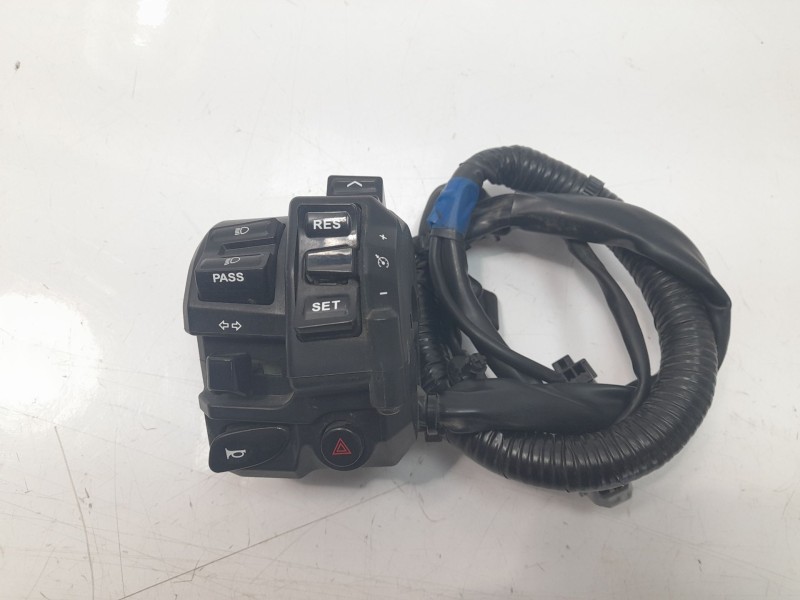 Recambio de piña luces izquierda para yamaha tracer 900 referencia OEM IAM B5U839540100  