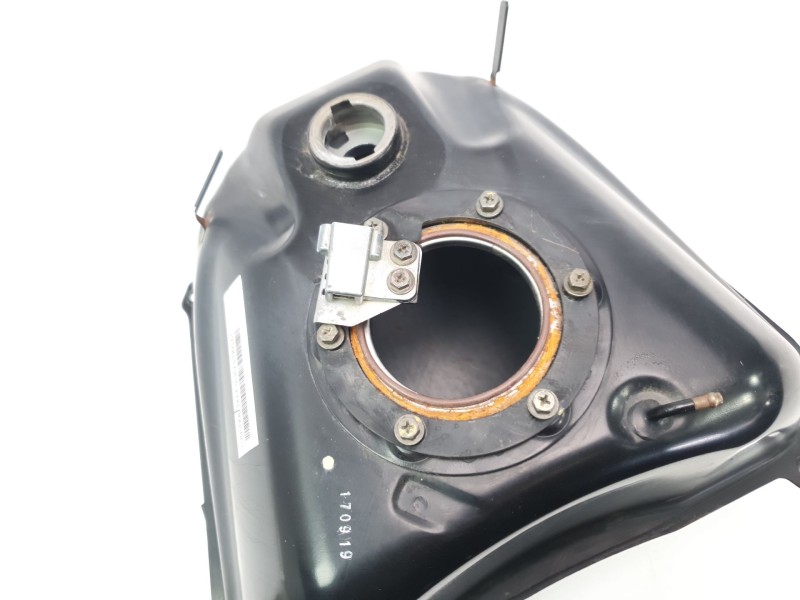 Recambio de deposito combustible para kymco ak550 referencia OEM IAM 17500LGC6E00  