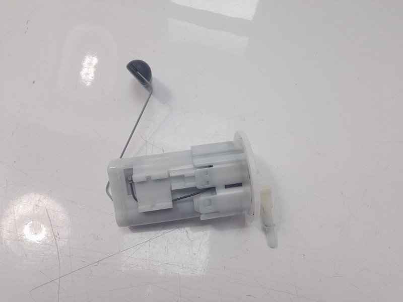 Recambio de bomba combustible para yamaha mt-07 referencia OEM IAM 1WS1390710  