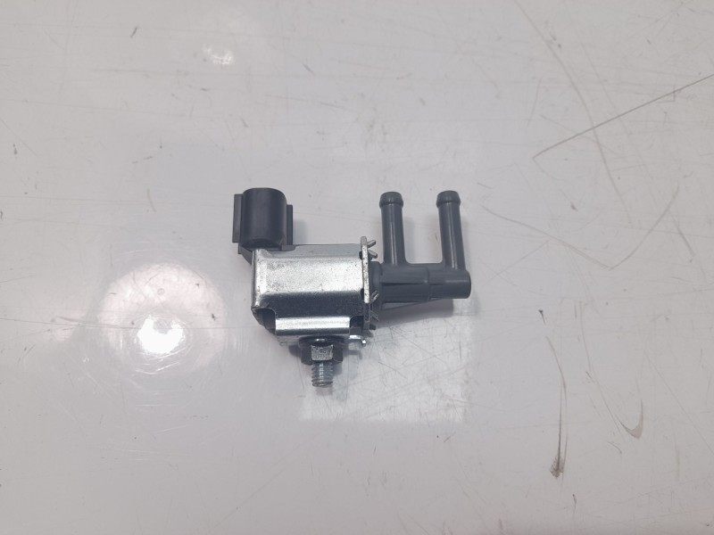 Recambio de valvula de vacio para yamaha mt-07 referencia OEM IAM K5T48681  