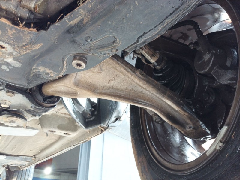 Recambio de brazo suspension inferior delantero izquierdo para land rover evoque hse dynamic referencia OEM IAM LR078657  