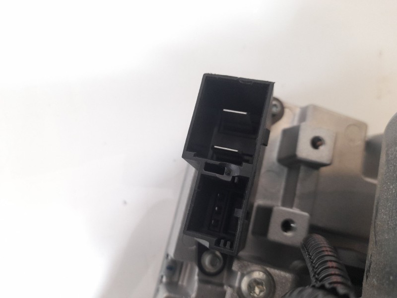 Recambio de columna direccion para volkswagen polo edition referencia OEM IAM 2Q1423510AB  