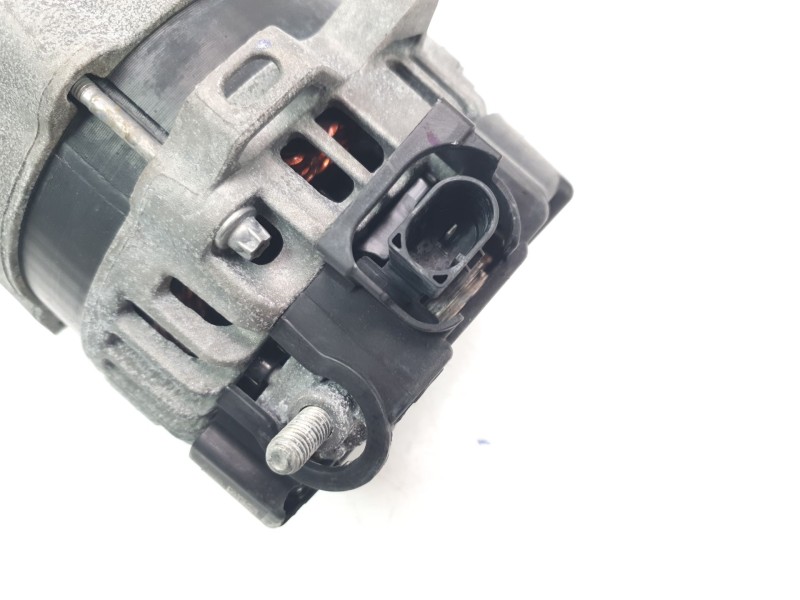 Recambio de alternador para kia stonic (yb) 1.2 cvvt referencia OEM IAM 3730007500  ALF901123MD