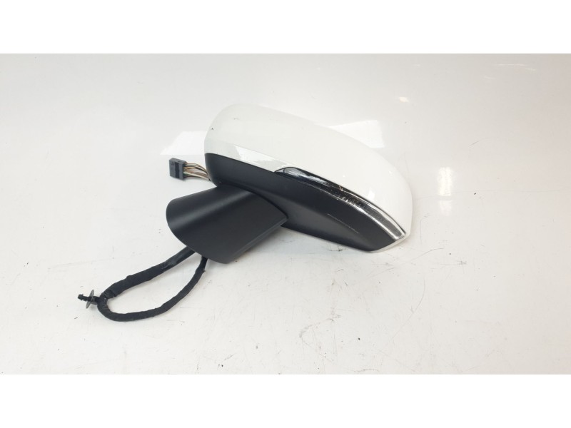 Recambio de retrovisor izquierdo para volvo v60 ii cross country (227) d4 awd referencia OEM IAM 31477558  