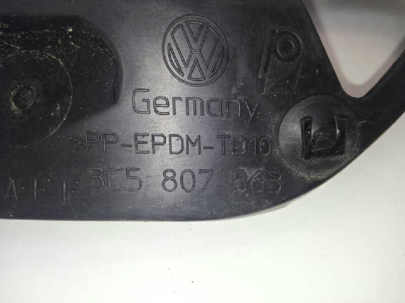 Recambio de molduras traseras para volkswagen passat berlina (3c2) r line referencia OEM IAM 3C5807863  