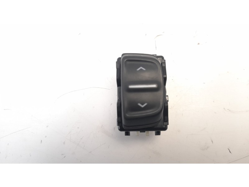 Recambio de mando elevalunas delantero derecho para dacia sandero 0.9 tce cat referencia OEM IAM 254214937R  