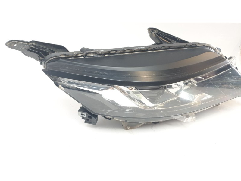 Recambio de faro derecho para mitsubishi l 200 (kl0/kj0) basis doppelkabine 4wd referencia OEM IAM 8301D378  MB8264903