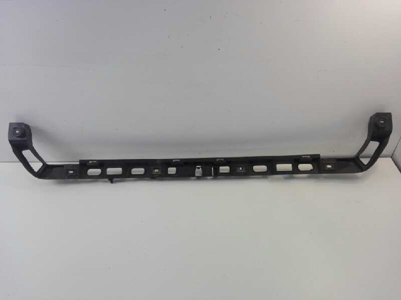 Recambio de molduras traseras para volkswagen passat berlina (3c2) r line referencia OEM IAM 3C5807863  