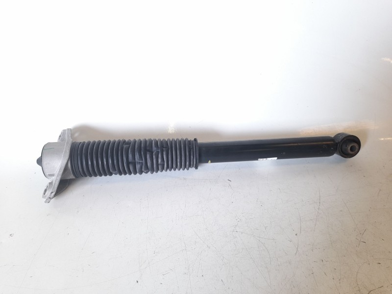 Recambio de amortiguador trasero derecho para kia sportage concept 2wd referencia OEM IAM 55300F1530  