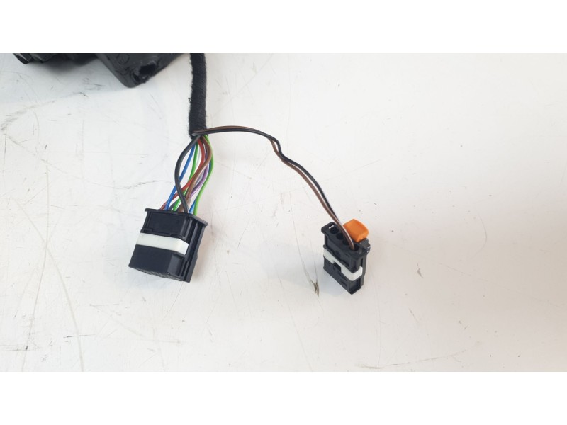Recambio de retrovisor izquierdo para opel corsa f (p2jo) corsa-e (68) referencia OEM IAM 983758879V  
