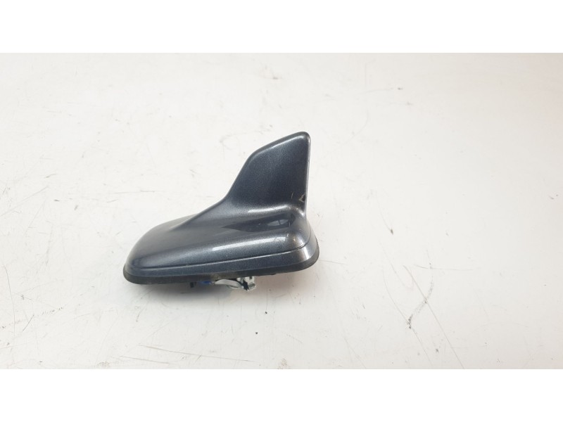 Recambio de antena para audi a4 avant (8w5) básico referencia OEM IAM 4M0035503L  